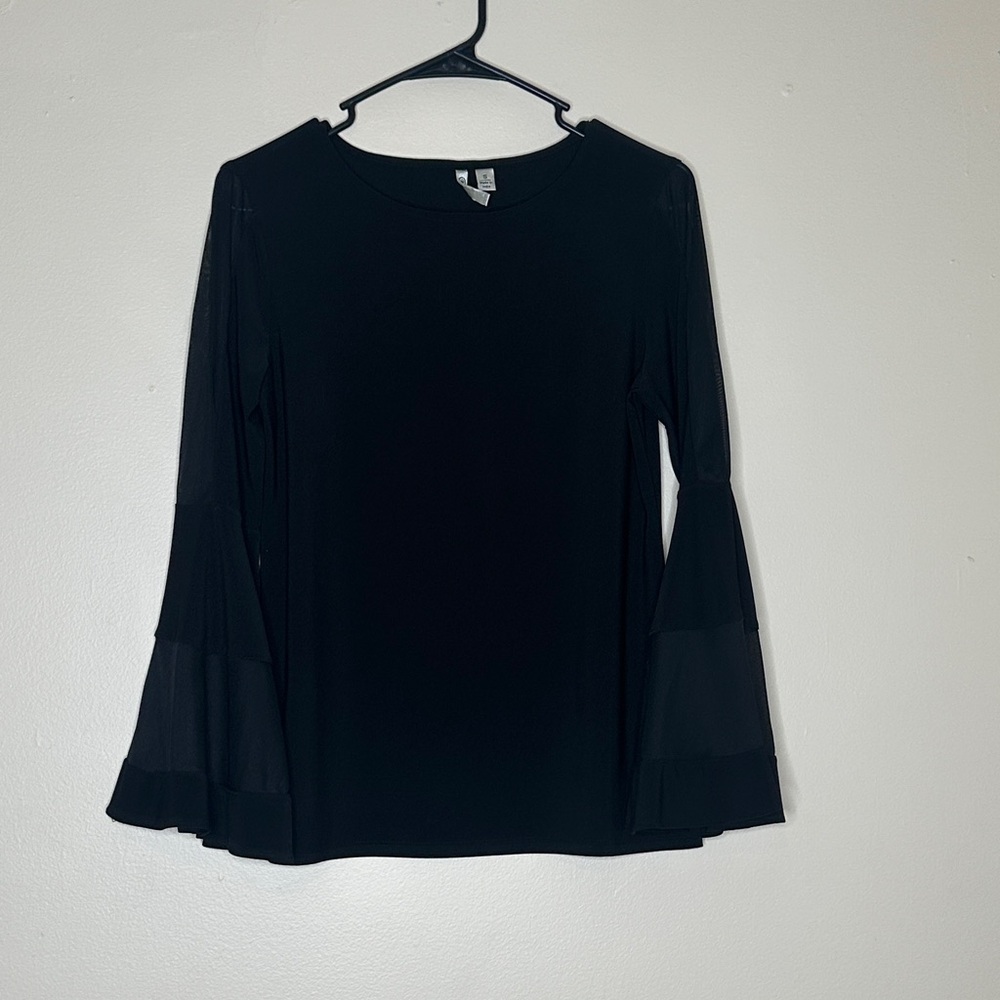 Versona Elegant Black Bell Sleeve Blouse